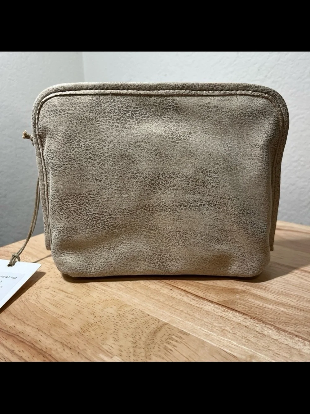HOBO Beauty Cosmetic Travel Pouch Magnetic Closure Buffed Gold Leather NWT